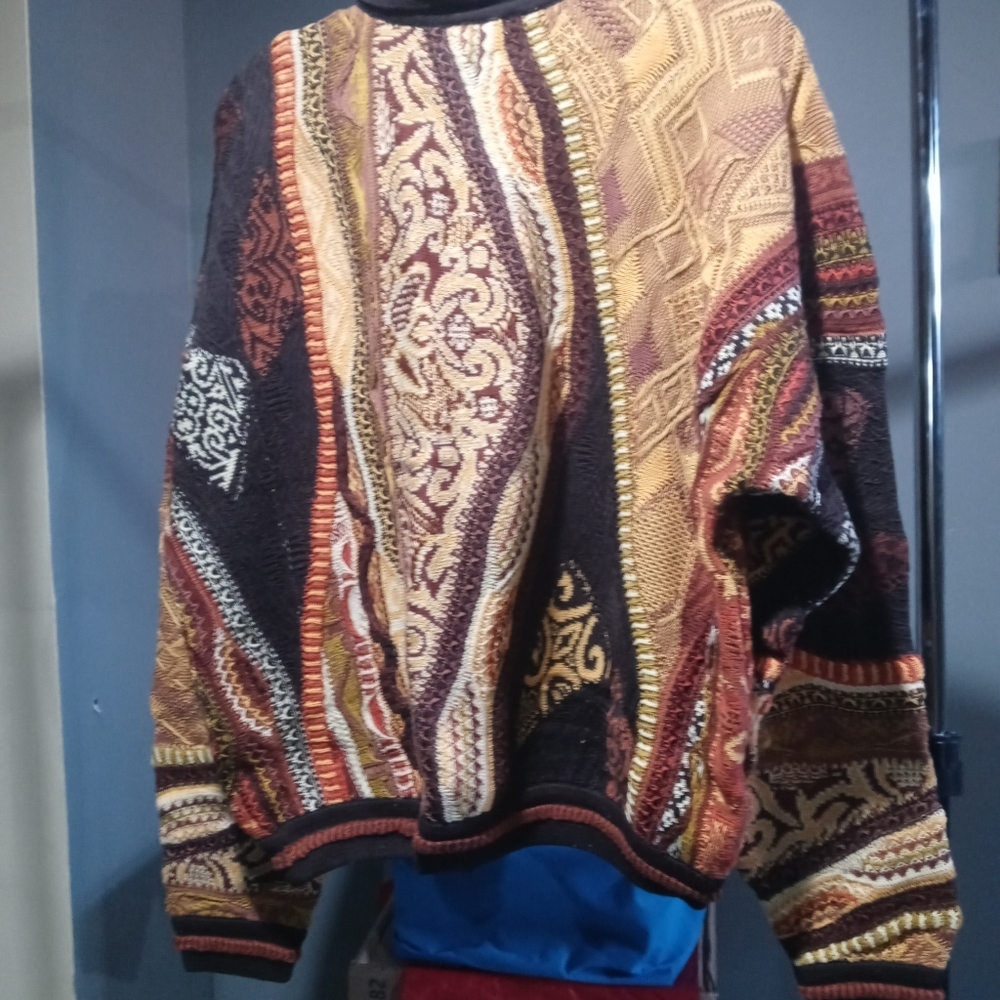 **COOGI** - Picture 3 of 3